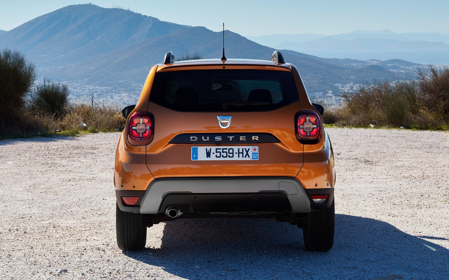 Comparison - Dacia Duster Prestige 2019 - vs - Kia Sportage SX 2019 ...